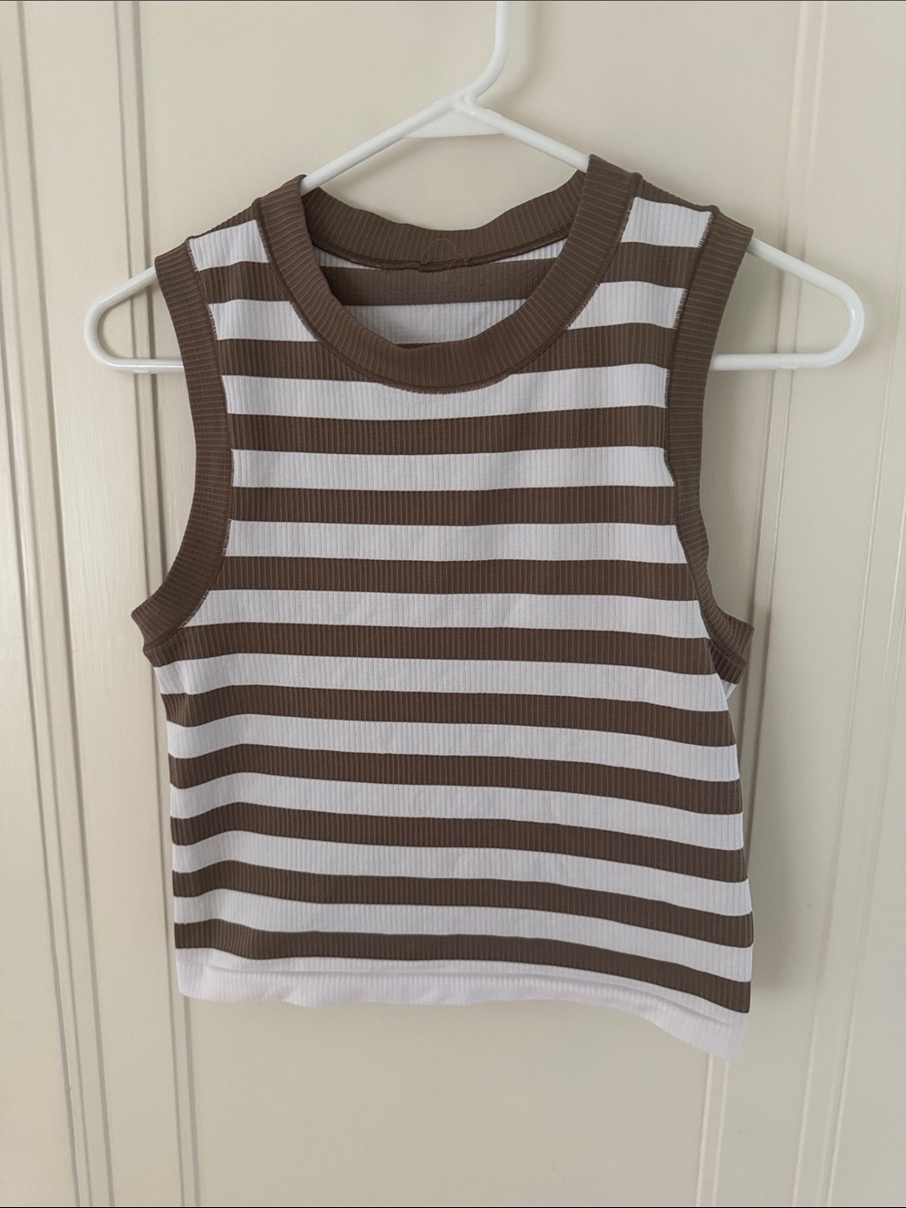 Striped Sleeveless Tank Top - Brown & White